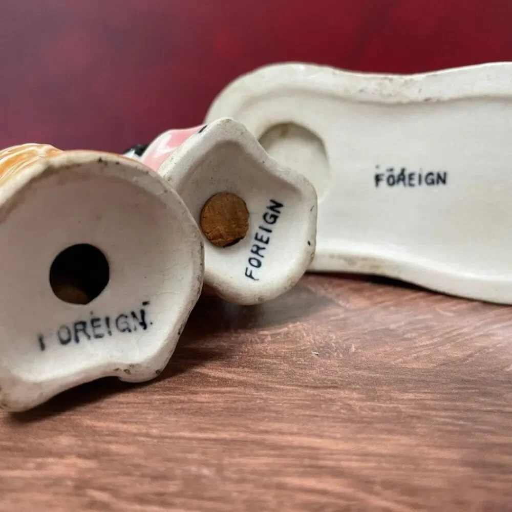 Vintage Mr. & Mrs. Cow Salt and Pepper Shakers, 1950's Japanese. Collectible